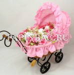 Купить Baby-букет из детской одежды "Белоснежка и Краснозорька" (в коляске Reinart Faelens)